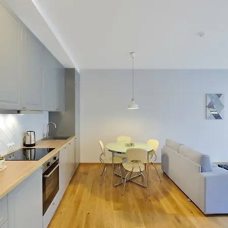 Cosy 1bd In Old Town By Domvia *